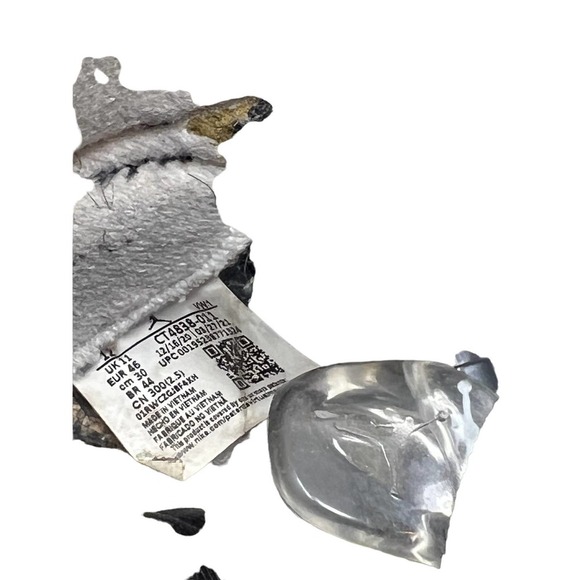 Nike Black and Gray Athletic Shoes - Picture 8 of 8